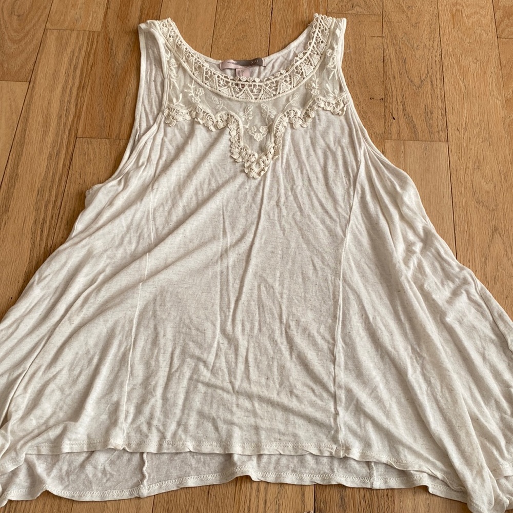 Forever 21 beige tank top w lace in front sz small